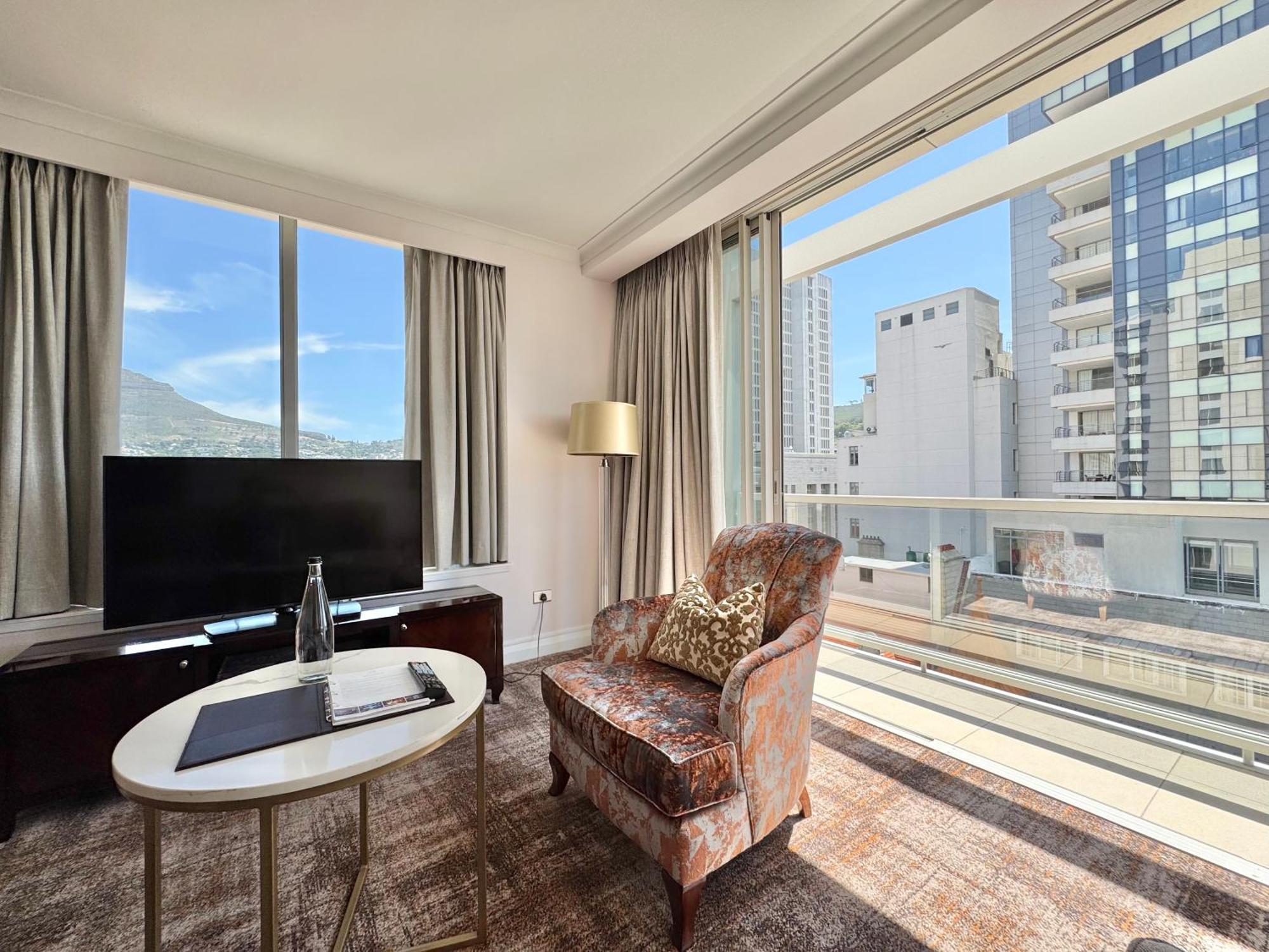 Luxury Residence At Taj Cape Town - Top Corner Apartment With Balcony - Newly Renovated Bagian luar foto
