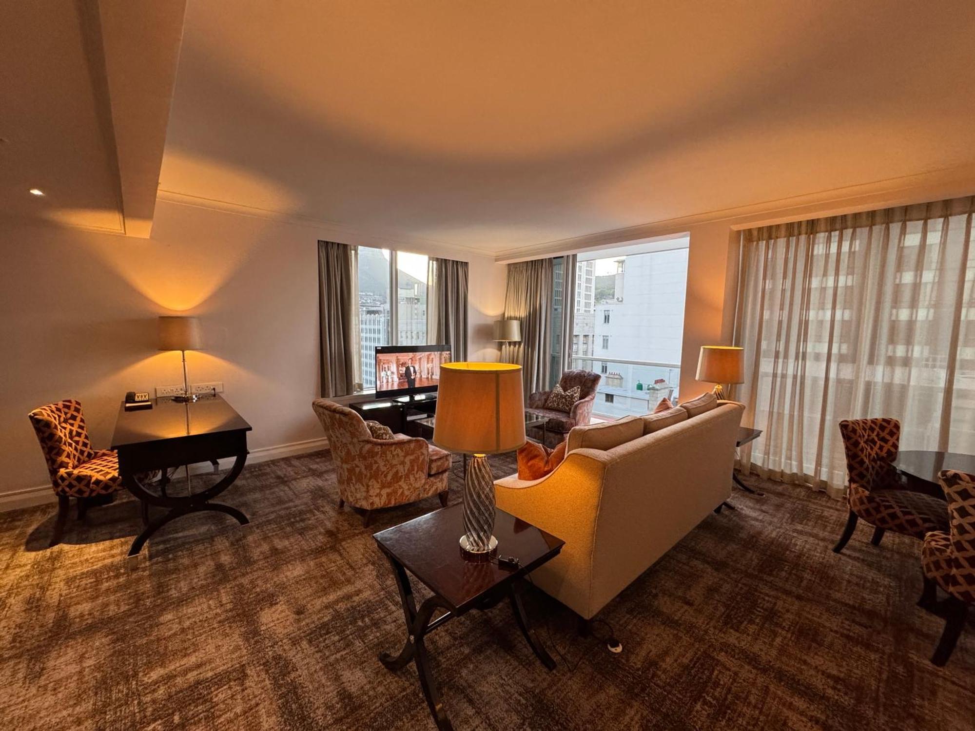 Luxury Residence At Taj Cape Town - Top Corner Apartment With Balcony - Newly Renovated Bagian luar foto